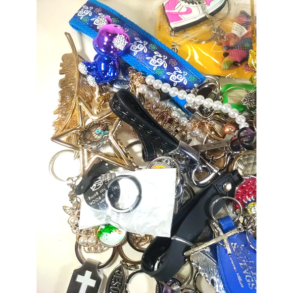 Junk Drawer Lot Keychain Barrettes 2.9 Lbs - Picture 7 of 16